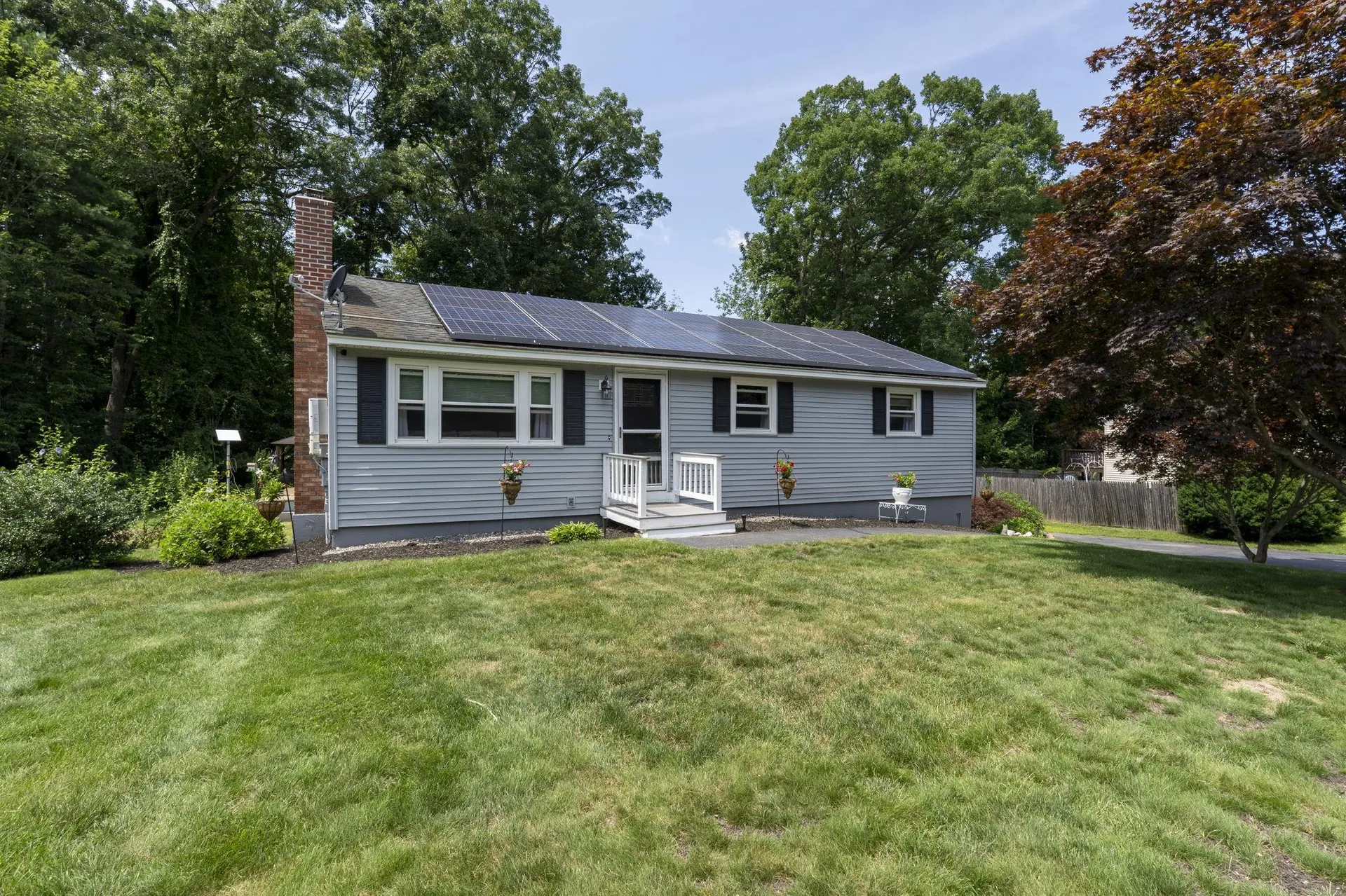 25 Bedard Avenue Derry NH 03038