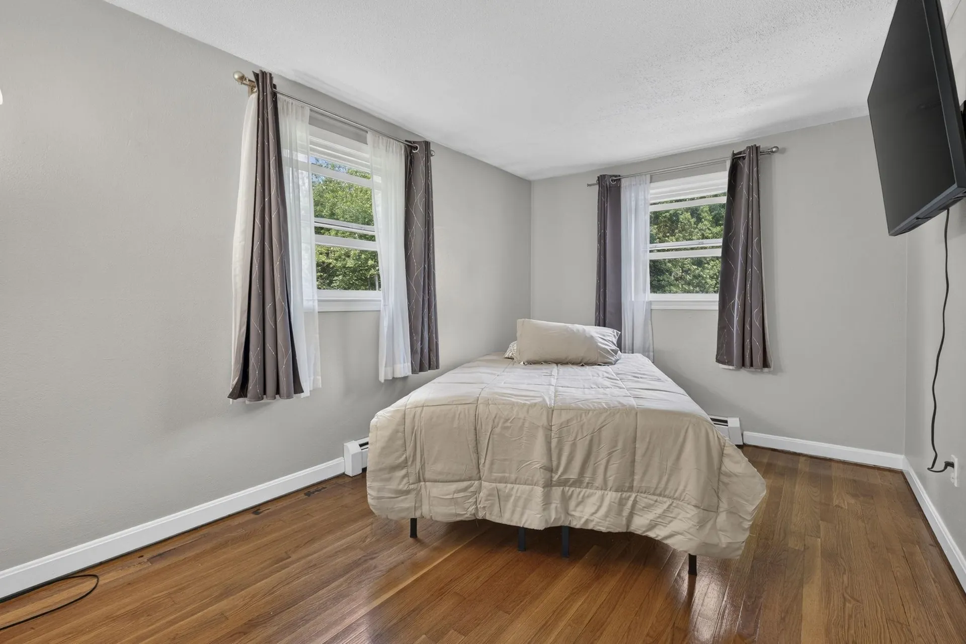25 Bedard Avenue Derry NH 03038