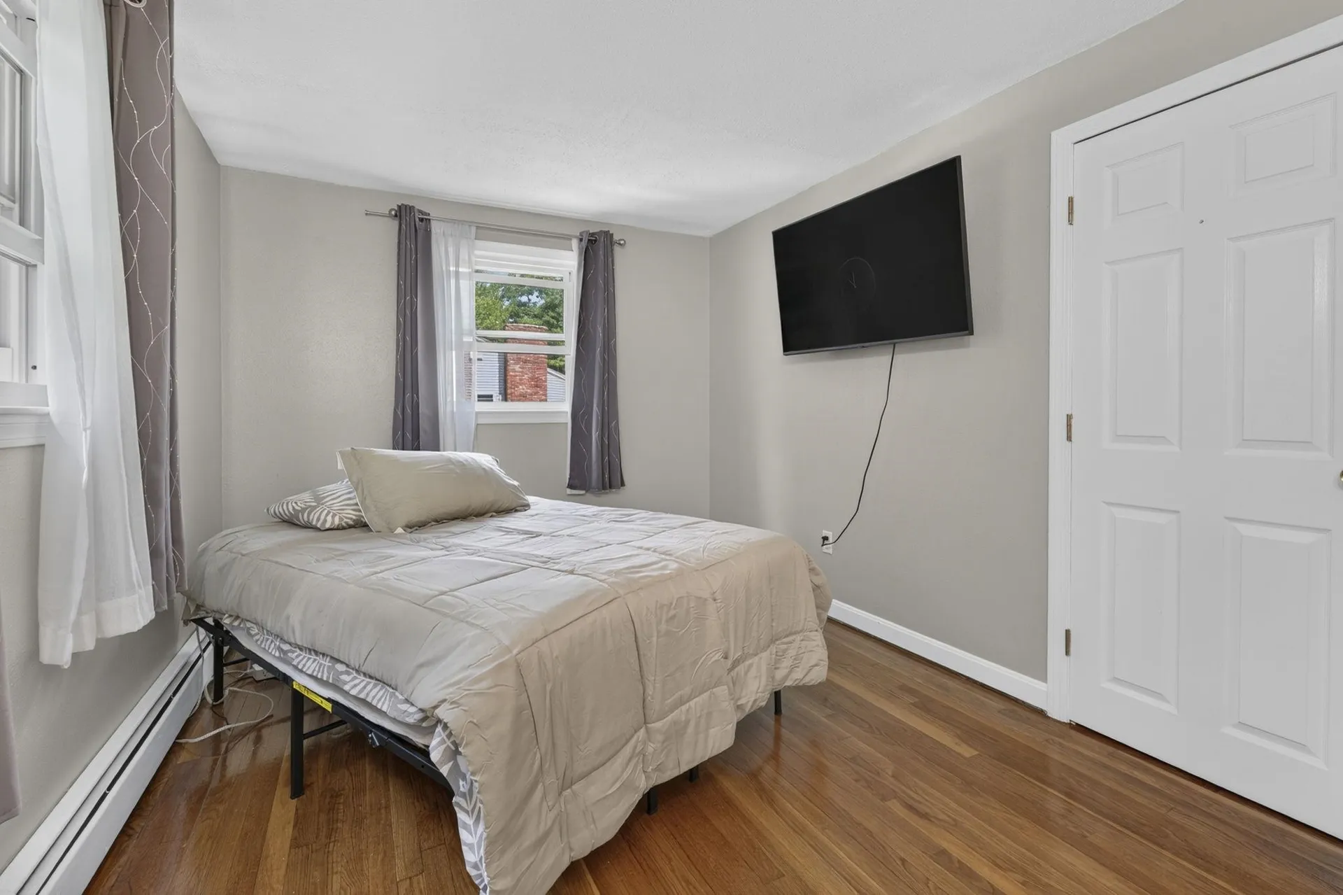 25 Bedard Avenue Derry NH 03038