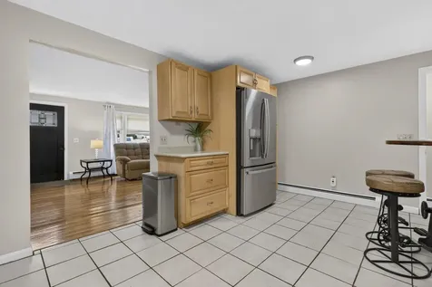 25 Bedard Avenue Derry NH 03038