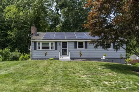 25 Bedard Avenue Derry NH 03038