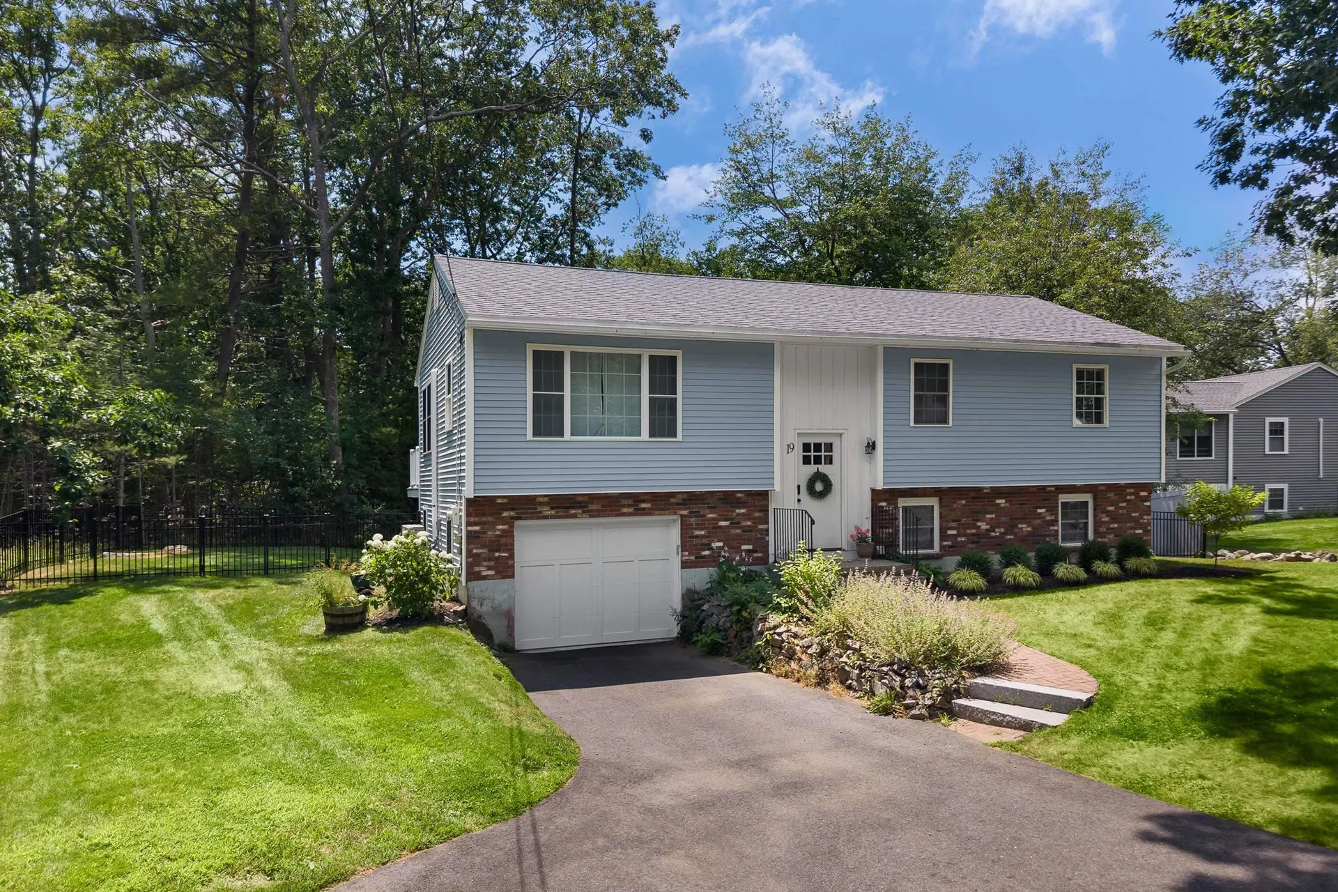 19 Sheru Lane York ME 03909