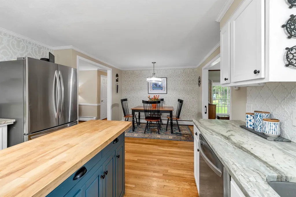 43 Milbern Avenue Hampton NH 03842