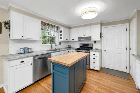 43 Milbern Avenue Hampton NH 03842
