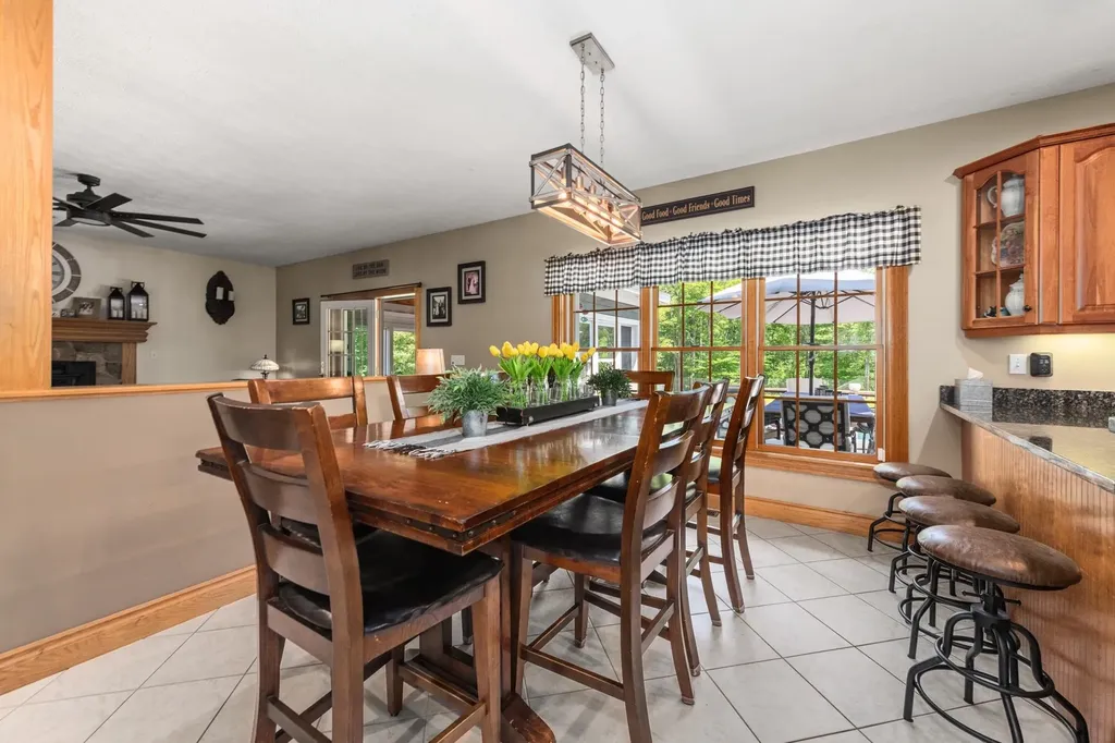 12 Pheasant Lane New Boston NH 03070