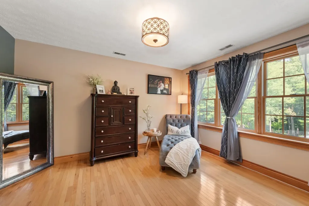 12 Pheasant Lane New Boston NH 03070
