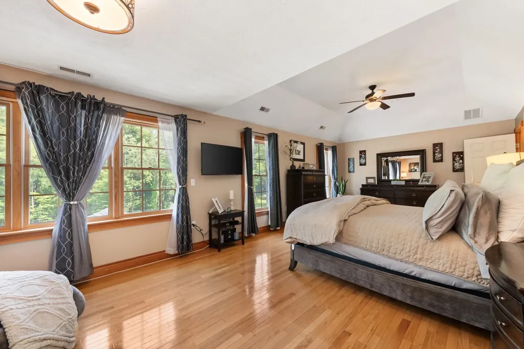 12 Pheasant Lane New Boston NH 03070