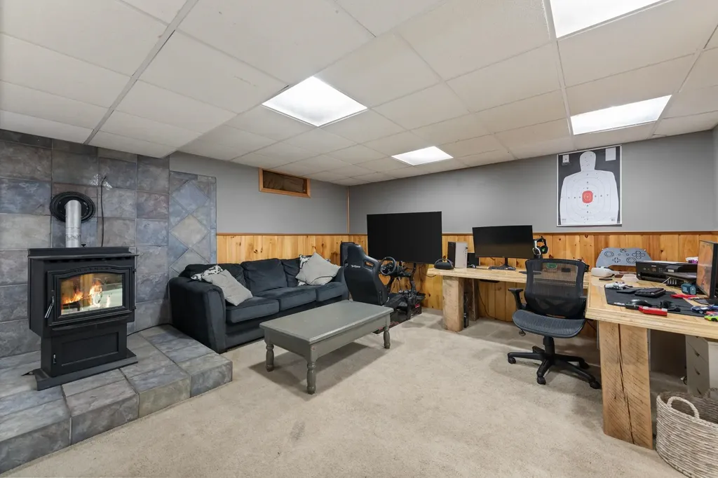12 Pheasant Lane New Boston NH 03070