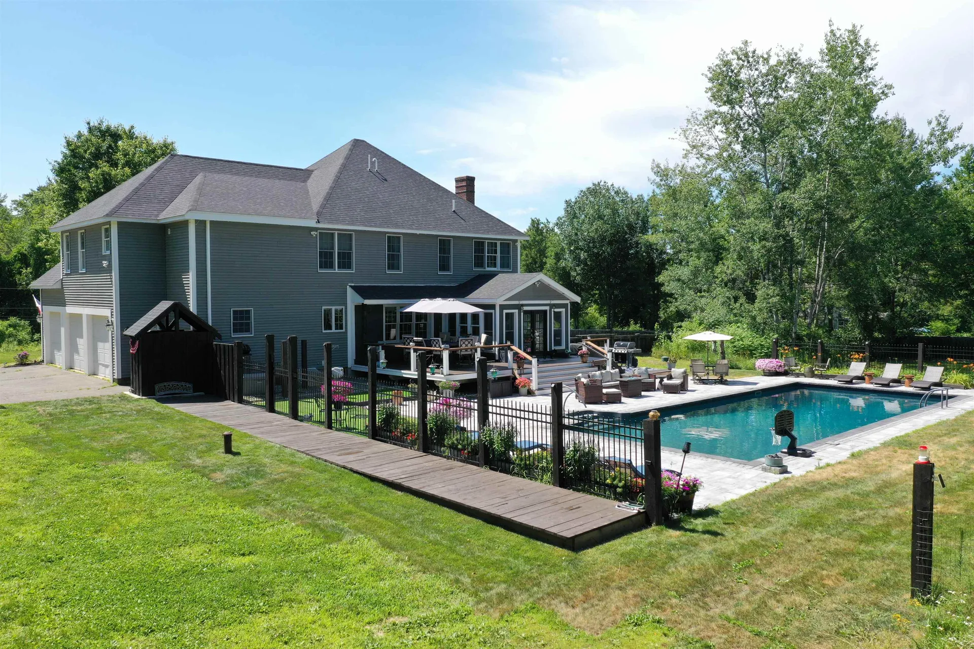 12 Pheasant Lane New Boston NH 03070