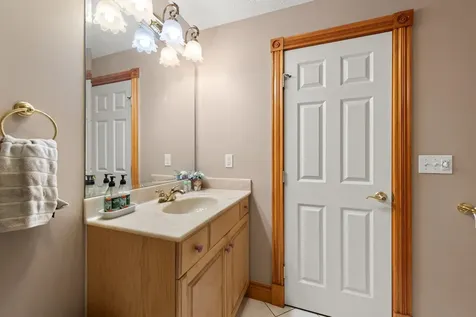 12 Pheasant Lane New Boston NH 03070