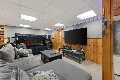12 Pheasant Lane New Boston NH 03070