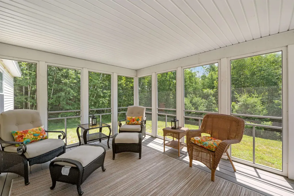 727 Bailey Road Jefferson NH 03583