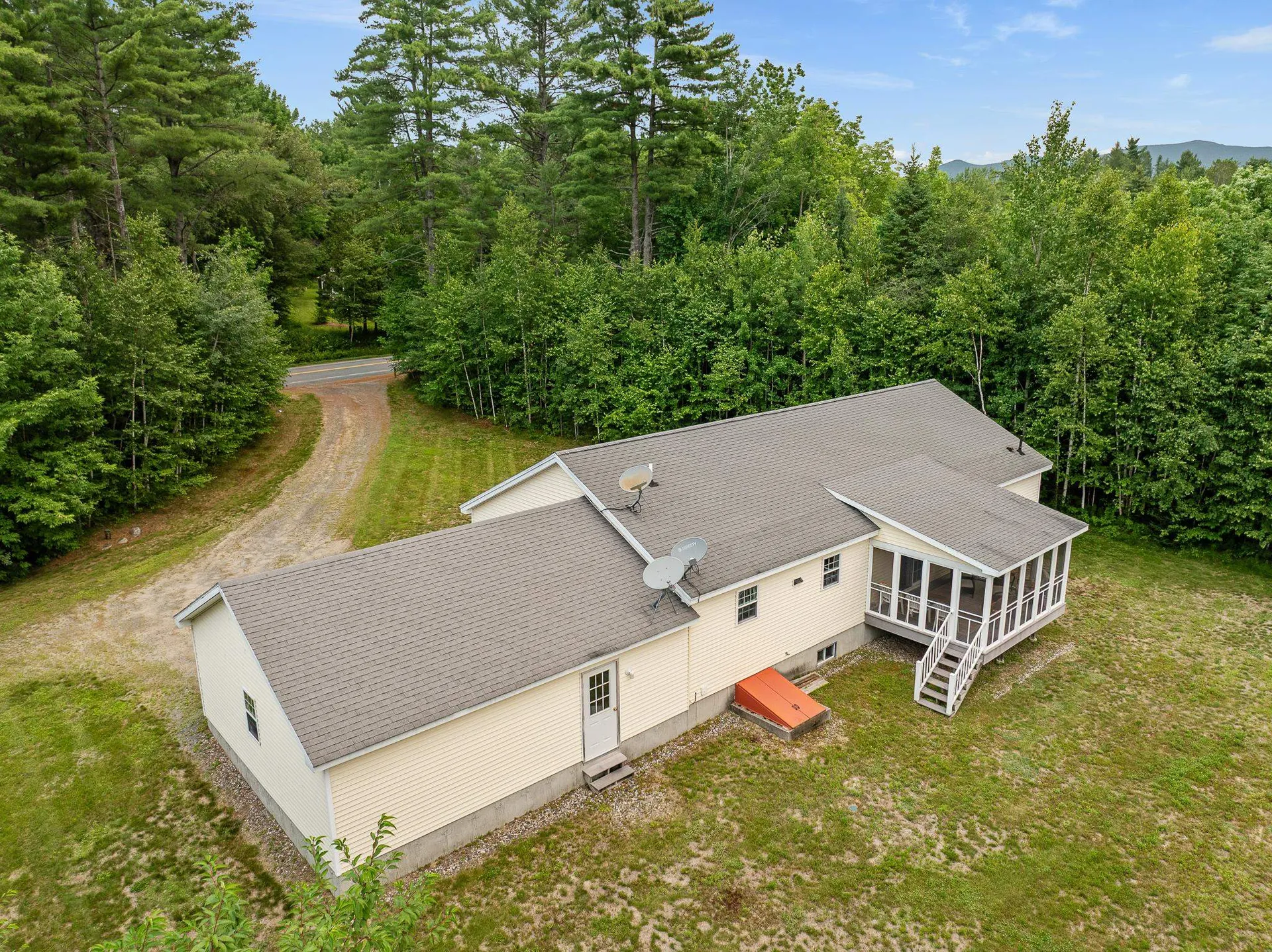 727 Bailey Road Jefferson NH 03583