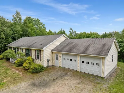 727 Bailey Road Jefferson NH 03583
