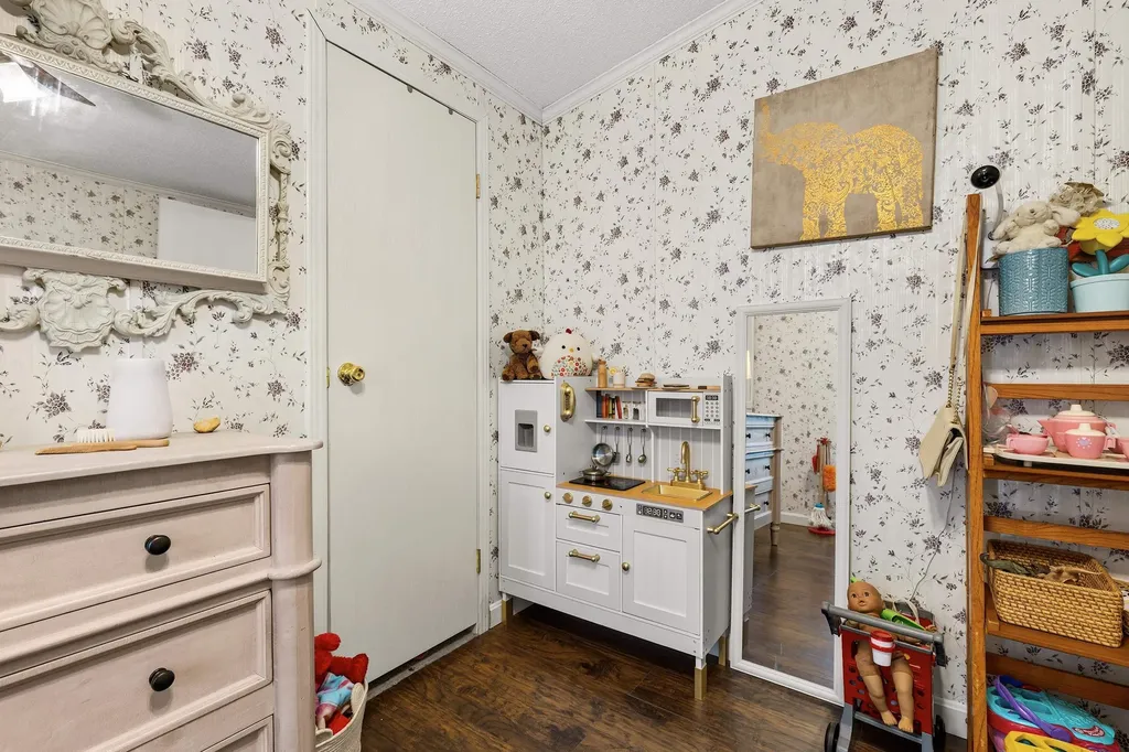 23 Family Circle Hartland VT 05048