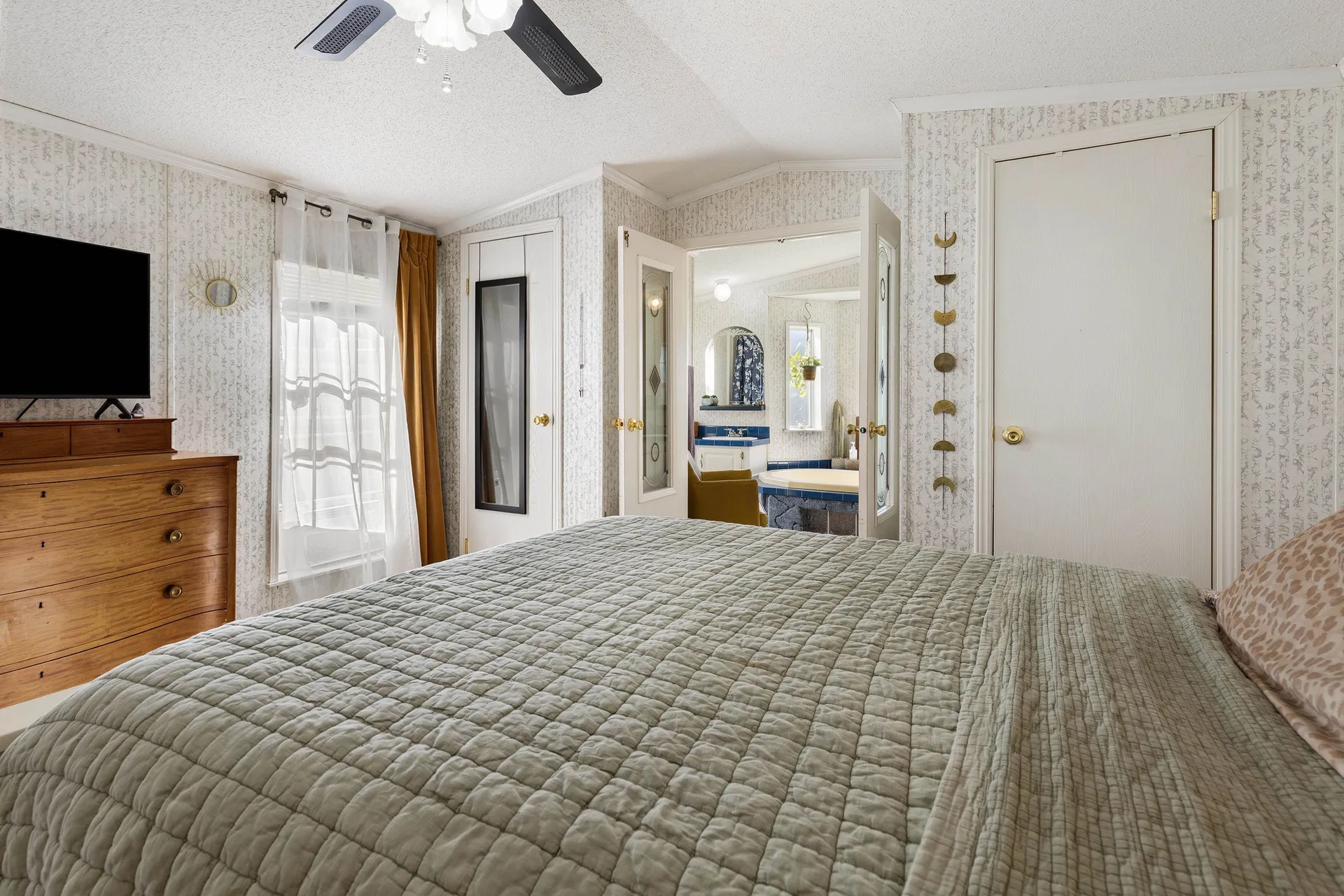 23 Family Circle Hartland VT 05048