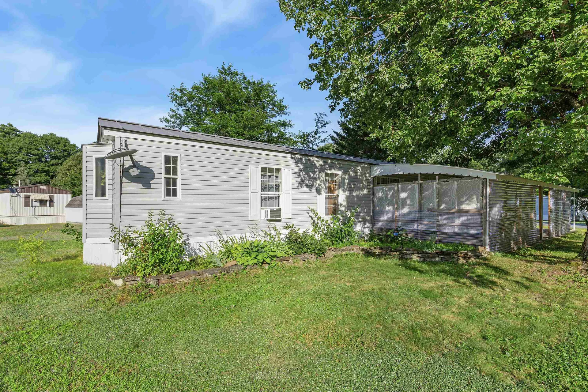 23 Family Circle Hartland VT 05048