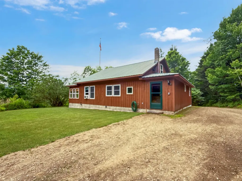 44 Spur Road Stratford NH 03590