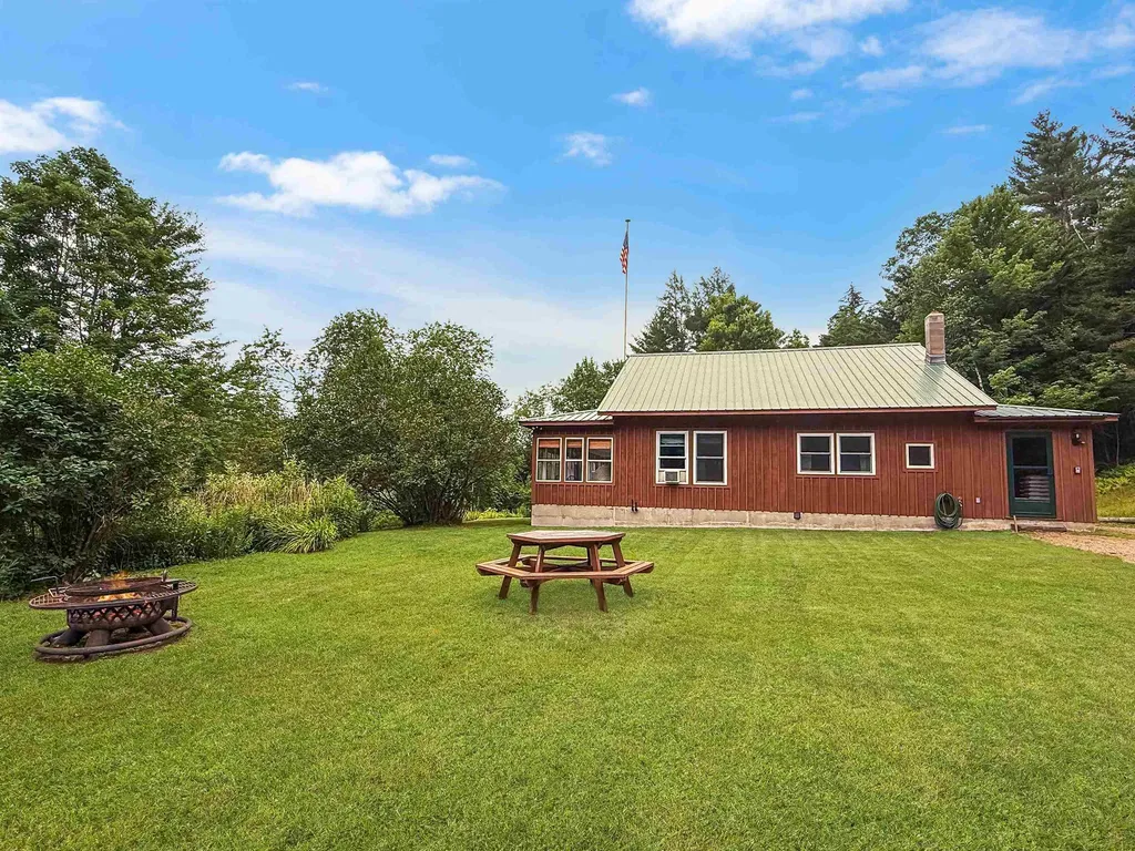 44 Spur Road Stratford NH 03590
