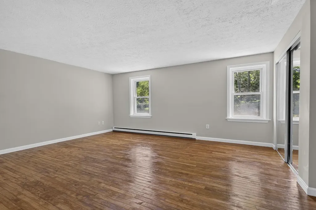 7 Homestead Drive Derry NH 03038