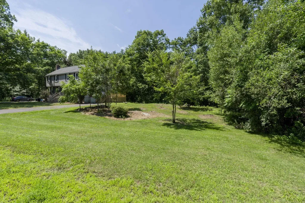 7 Homestead Drive Derry NH 03038