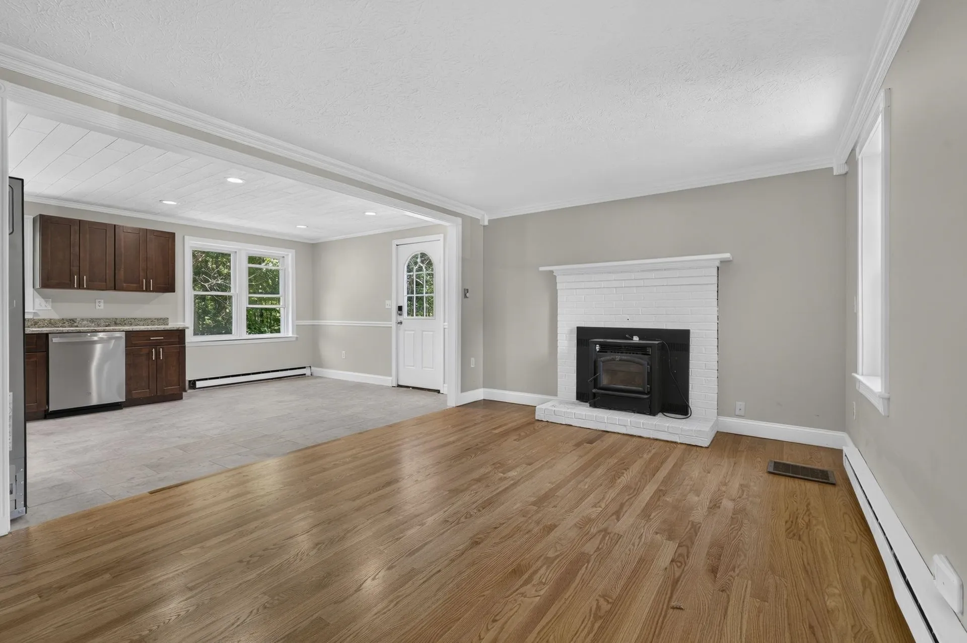 7 Homestead Drive Derry NH 03038