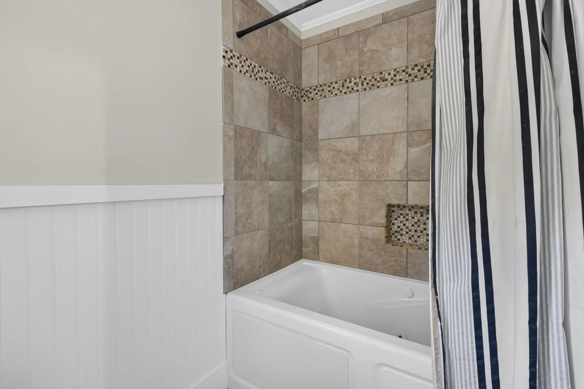 7 Homestead Drive Derry NH 03038