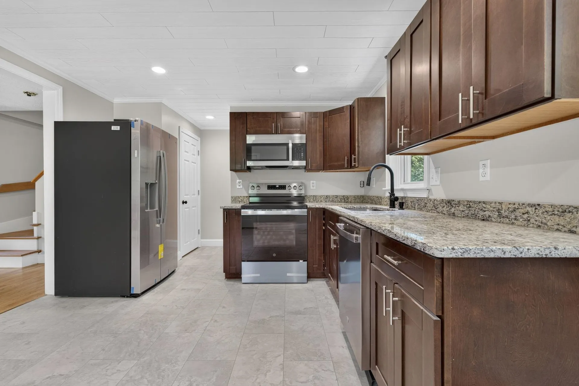 7 Homestead Drive Derry NH 03038
