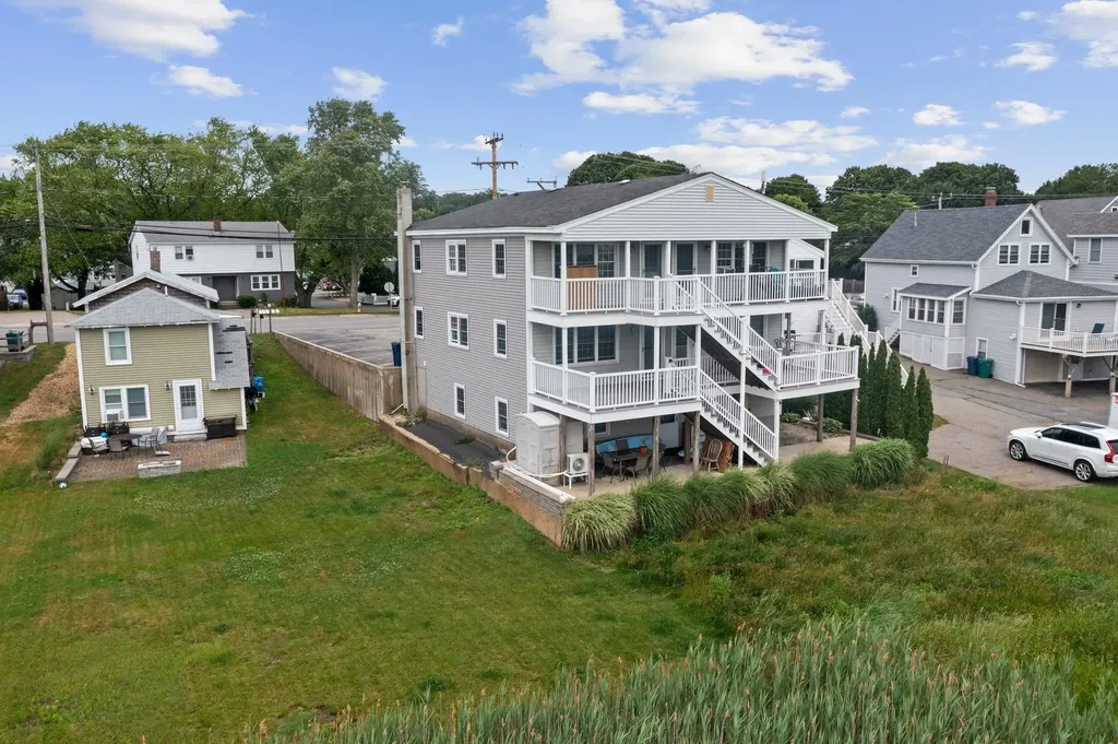 497 Winnacunnet Road Hampton NH 03842