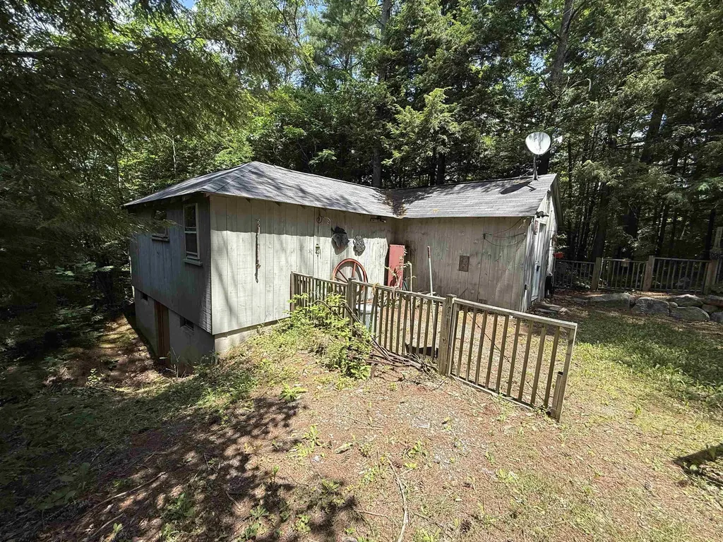 484 Cooledge Road Hillsborough NH 03244