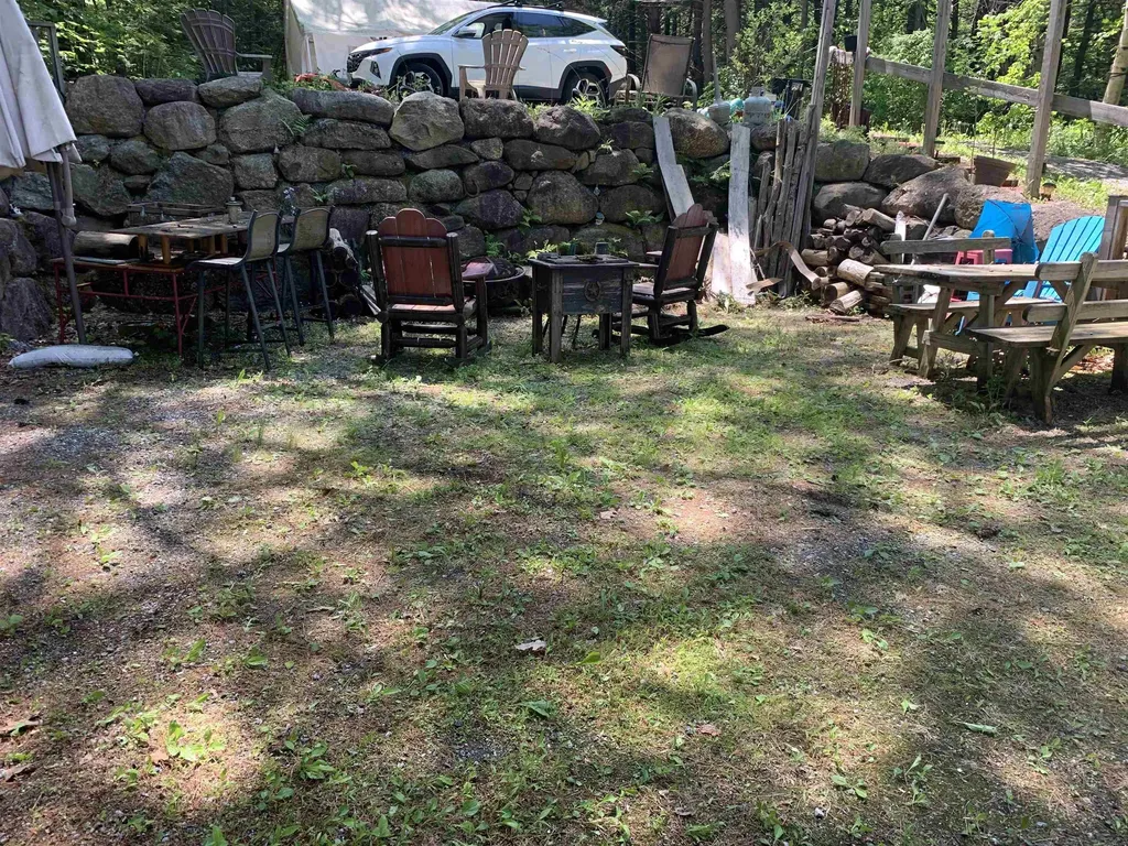 484 Cooledge Road Hillsborough NH 03244