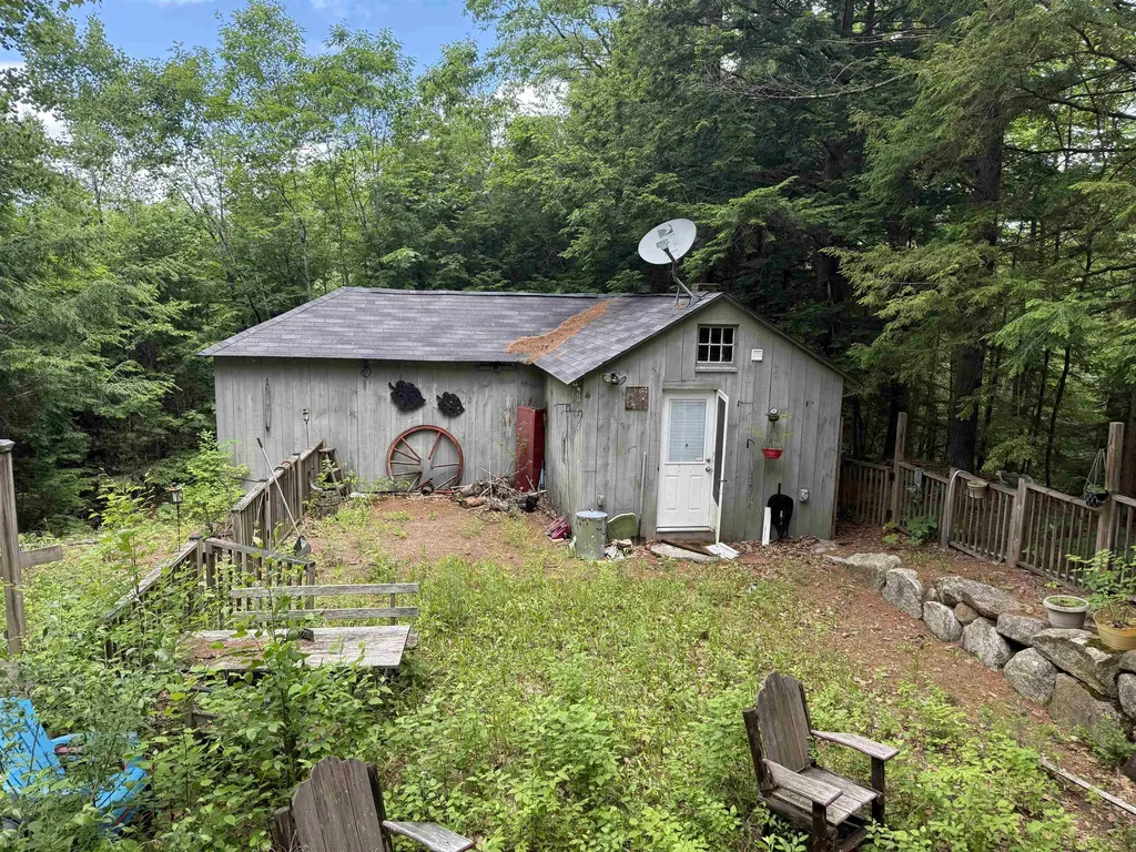 484 Cooledge Road Hillsborough NH 03244