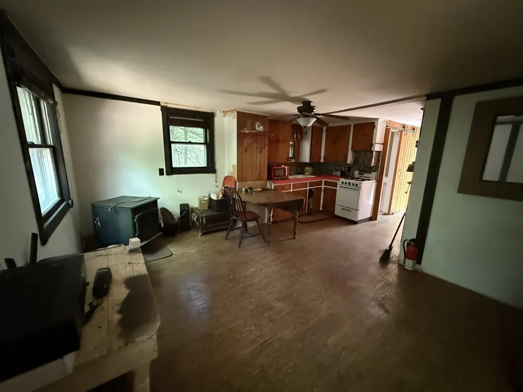 484 Cooledge Road Hillsborough NH 03244
