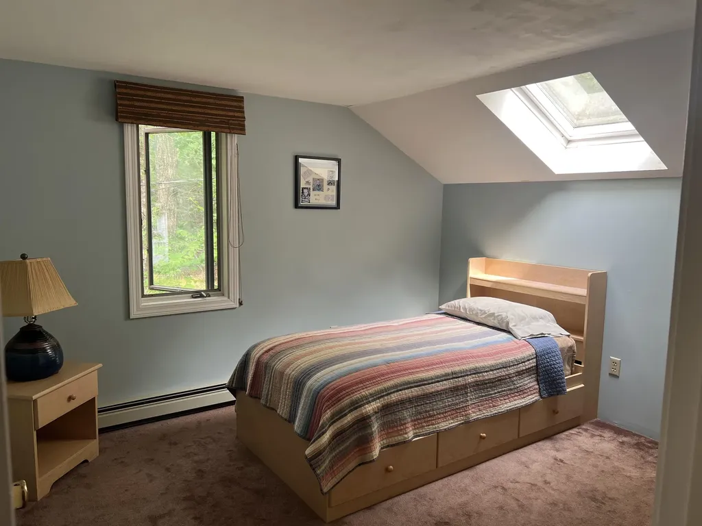 1 Great Hill Drive Newmarket NH 03857-2044