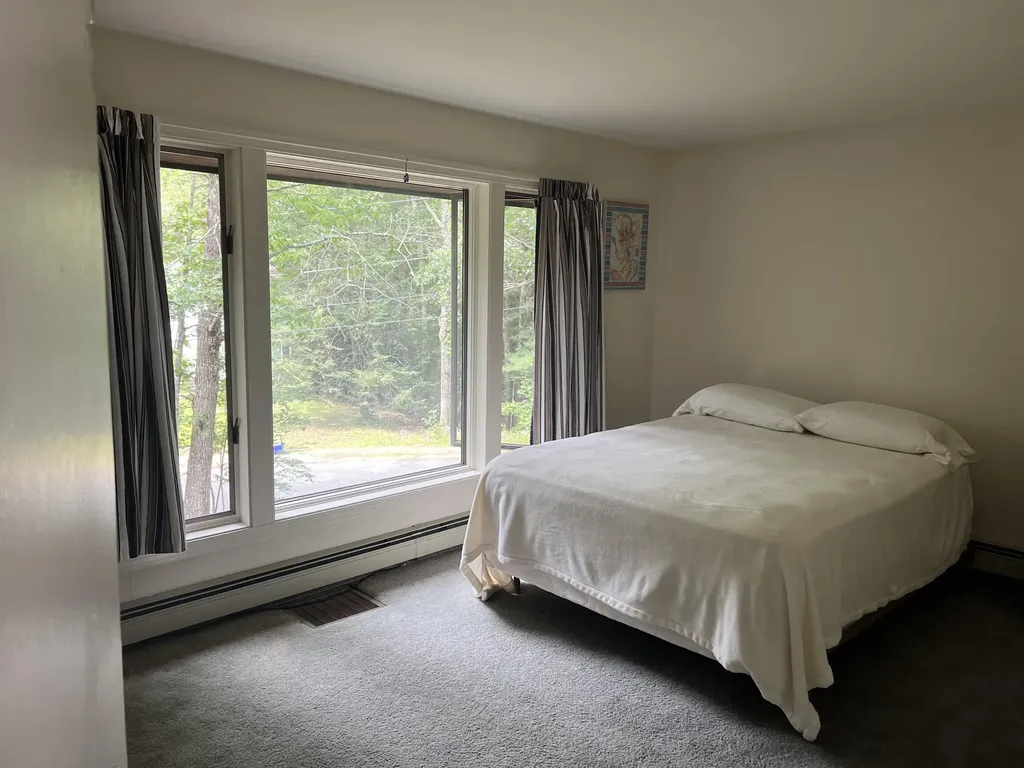 1 Great Hill Drive Newmarket NH 03857-2044