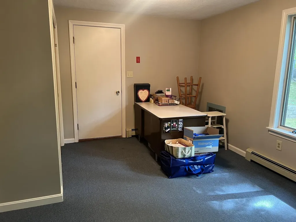 1 Great Hill Drive Newmarket NH 03857-2044