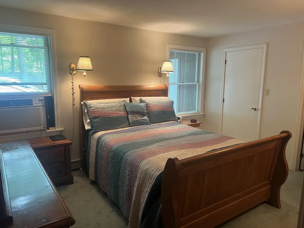 1 Great Hill Drive Newmarket NH 03857-2044