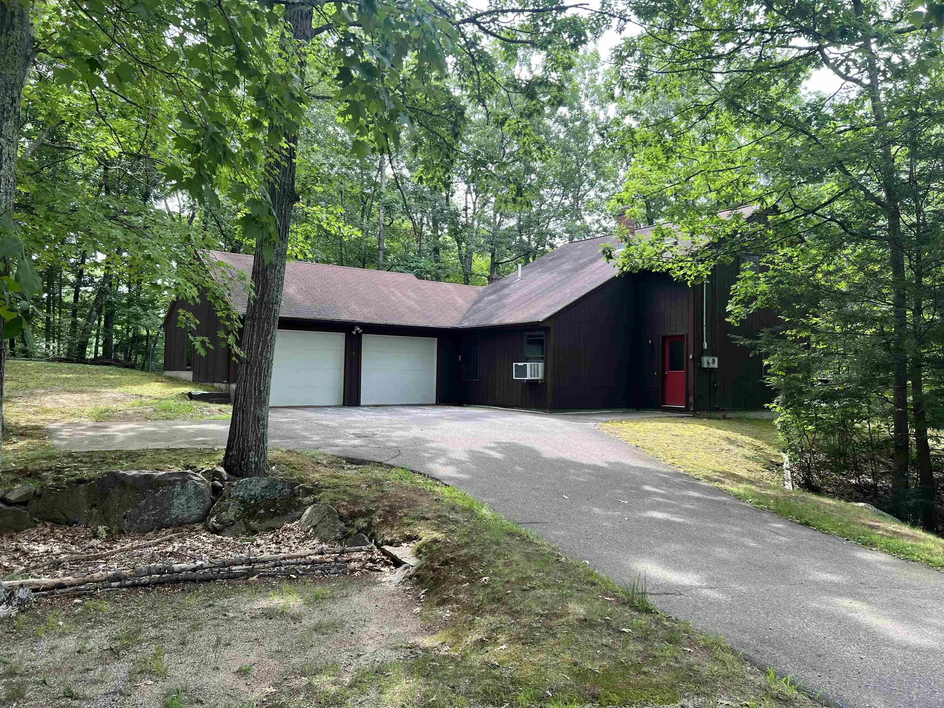 1 Great Hill Drive Newmarket NH 03857-2044
