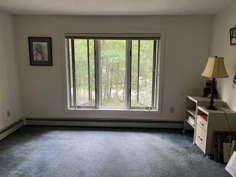 1 Great Hill Drive Newmarket NH 03857-2044