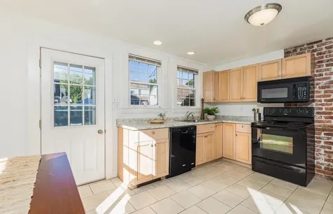 77 Porpoise Way Portsmouth NH 03801