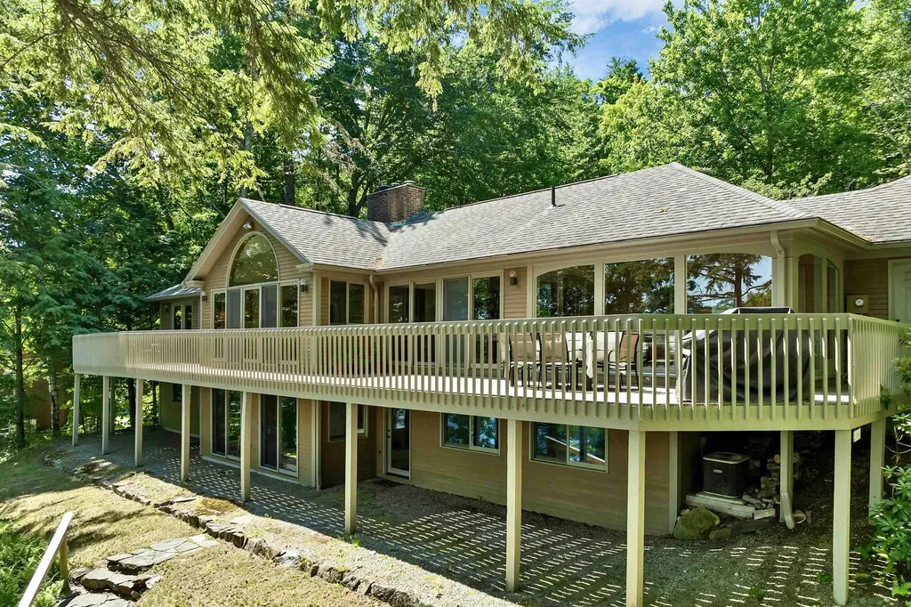 6 Wyanoke Gate Lane Wolfeboro NH 03894