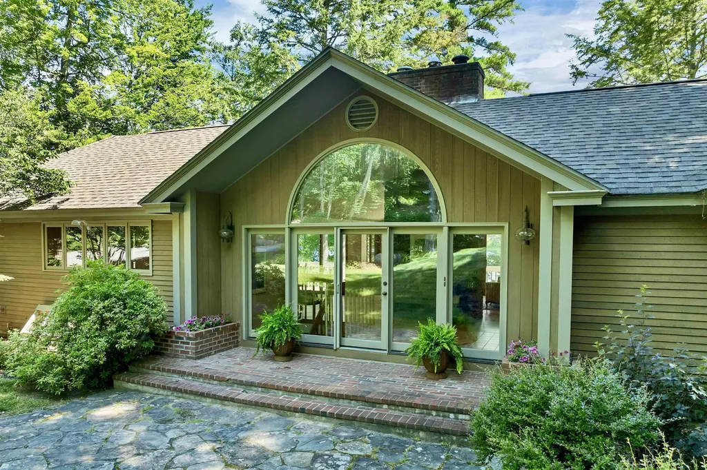 6 Wyanoke Gate Lane Wolfeboro NH 03894