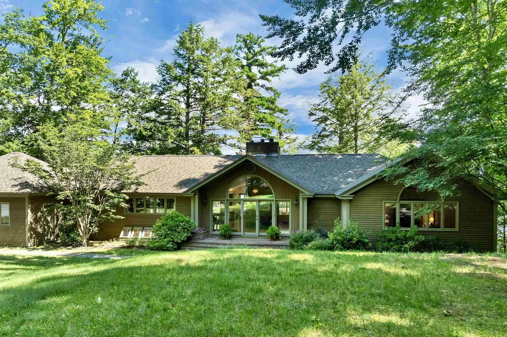 6 Wyanoke Gate Lane Wolfeboro NH 03894
