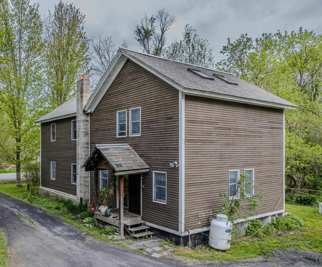 1276 York Street Extension Poultney VT 05764