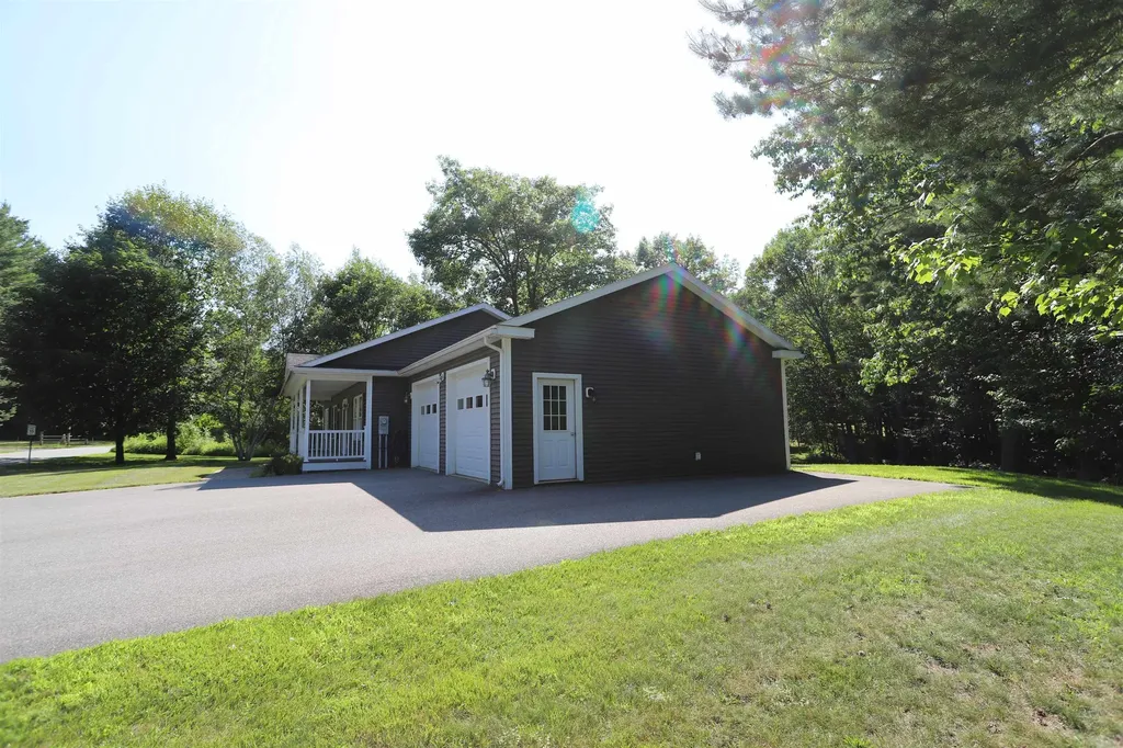 43 Cherry Lane Newport City VT 05855