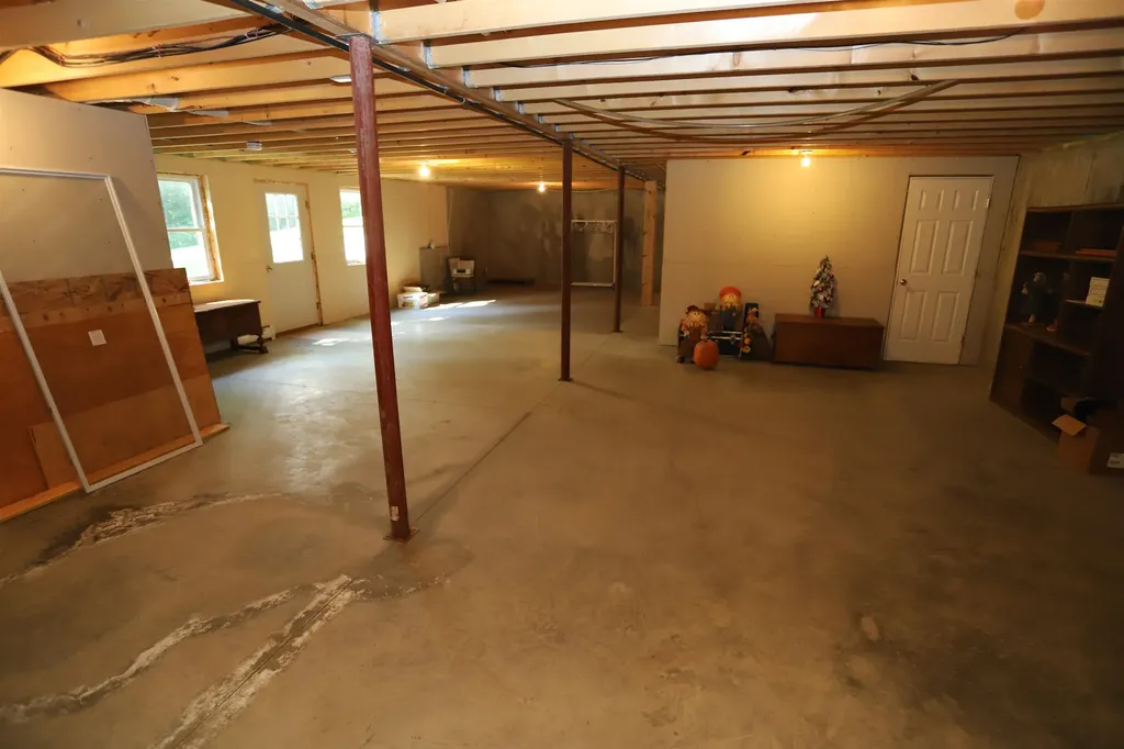 43 Cherry Lane Newport City VT 05855
