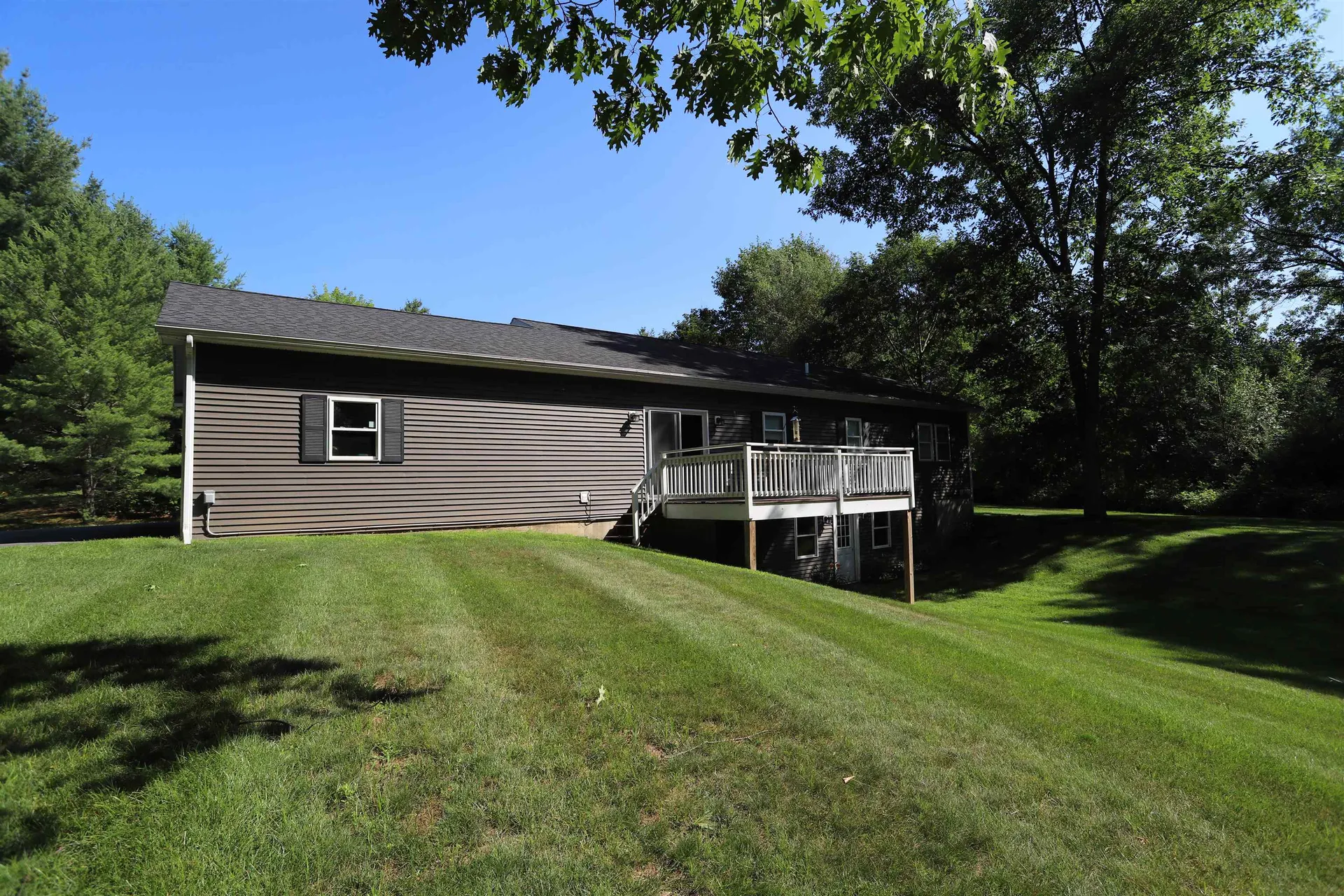 43 Cherry Lane Newport City VT 05855