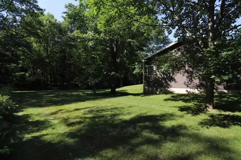 43 Cherry Lane Newport City VT 05855
