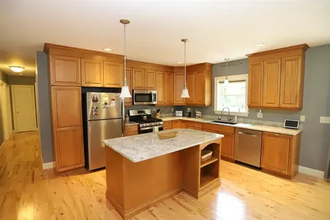 43 Cherry Lane Newport City VT 05855