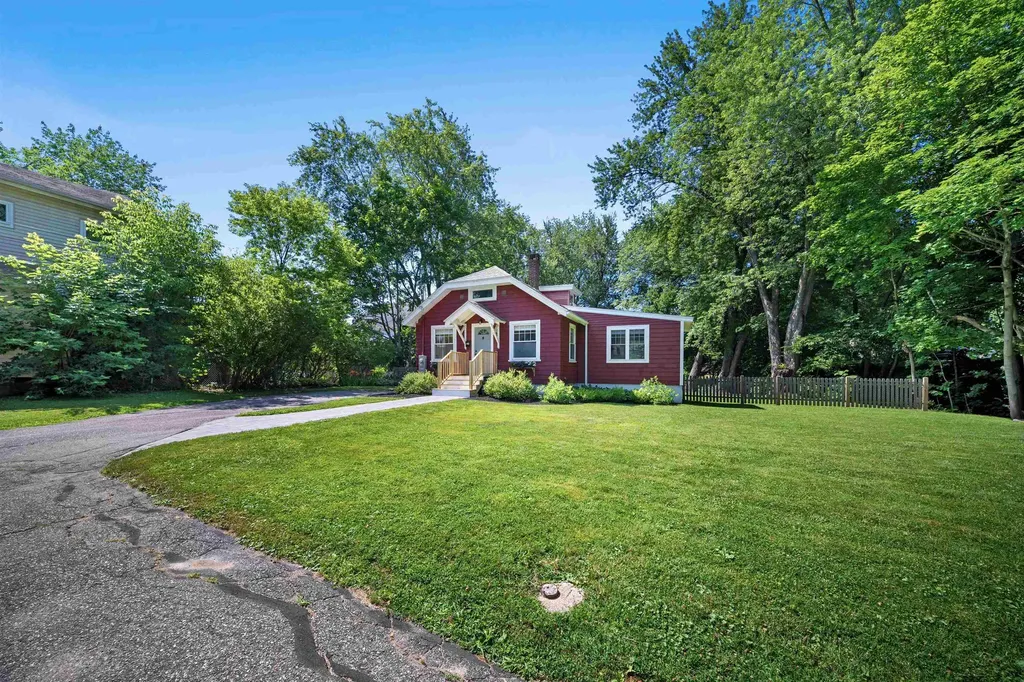 22 1/2 Baker Street Dover NH 03820
